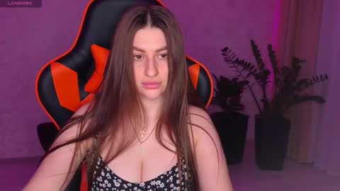 Elina online show from September 21, 8:35 pm