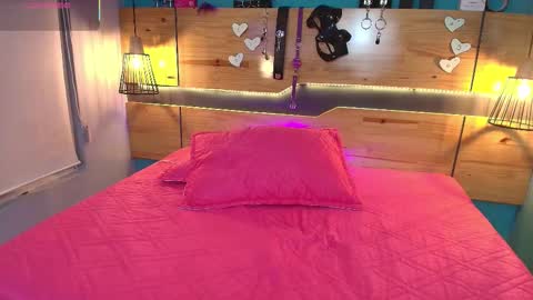 Elisa Sue online show from February 19, 4:22 am