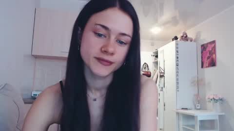 Elis online show from April 3, 5:25 am