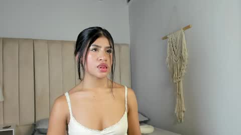 Elise diamond online show from May 14, 1:48 am