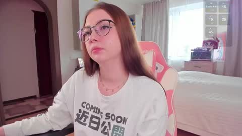 Snapshot of elisejays chatting on February 14, 9:34 am Elise    online show from February 14, 9:34 am