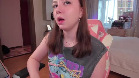 Snapshot of elisejays chatting on January 18, 10:06 am Elise    online show from January 18, 10:06 am