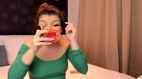 Elly online show from January 9, 9:37 pm