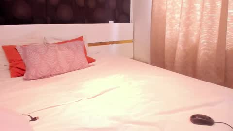 Elly online show from October 15, 7:42 am