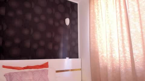 Elly online show from October 20, 8:19 am