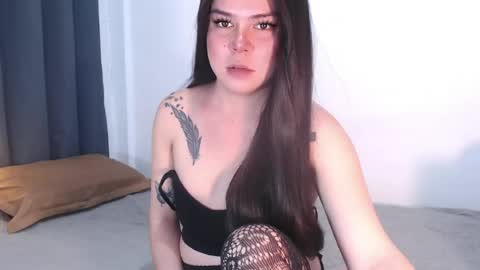 Elise online show from April 23, 9:39 am