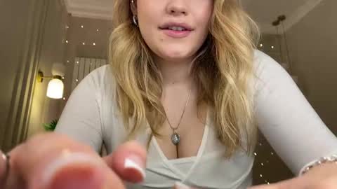 Stephanie online show from February 13, 8:45 pm