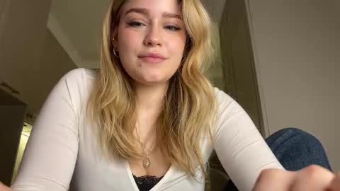 Stephanie online show from February 15, 10:52 pm