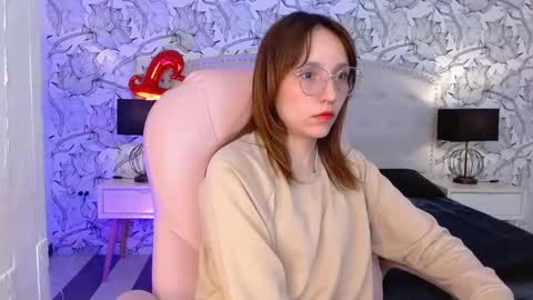 Eliza online show from March 4, 10:16 pm