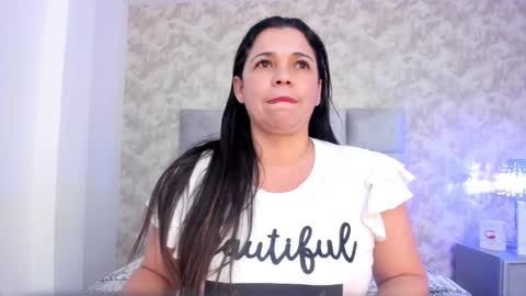 Elizabeth online show from March 7, 10:21 pm