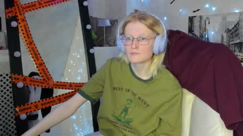 Elizabeth online show from November 11, 2:03 am