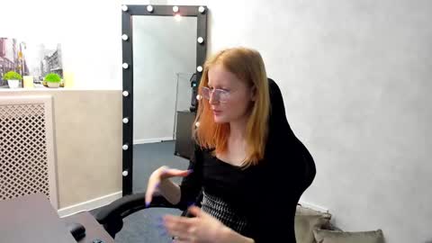 Snapshot of elizabeth_harpper chatting on March 7, 1:09 am Elizabeth online show from March 7, 1:09 am