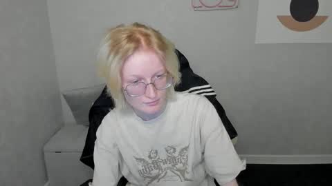 Snapshot of elizabeth_harpper chatting on September 11, 1:40 am Elizabeth online show from September 11, 1:40 am