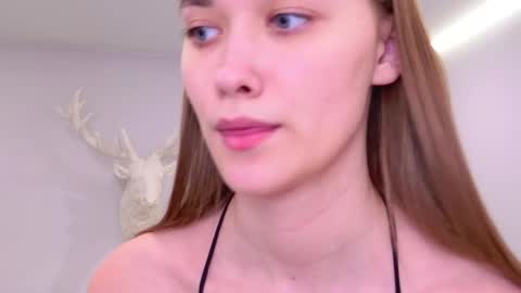 Elizabeth online show from February 27, 7:47 pm