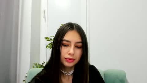 elizabethwall online show from January 22, 8:18 am