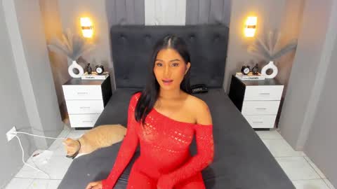 Ella online show from December 5, 4:26 am