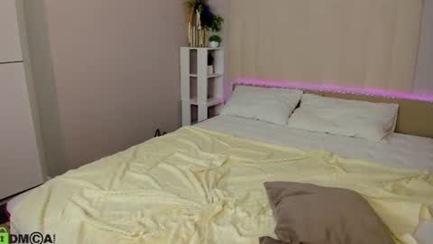 Ella online show from July 7, 7:23 am
