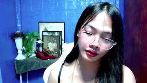 Ella online show from December 3, 7:31 am