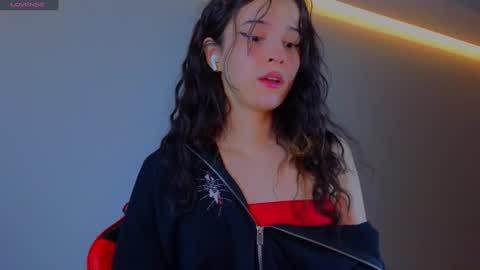 Snapshot of ella_hayes chatting on December 1, 9:39 pm Ella NEXT STREAM 1TH DECEMBER 1200 - 0800 AM AT MOSCOW TIME online show from December 1, 9:39 pm