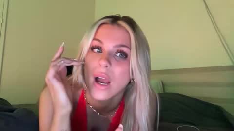 Ella online show from January 10, 3:01 am