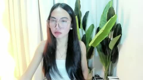 ella_walkerxxx online show from April 10, 7:40 pm