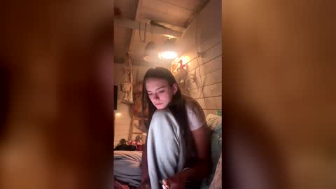 ellabellaaa__ online show from January 16, 12:08 am