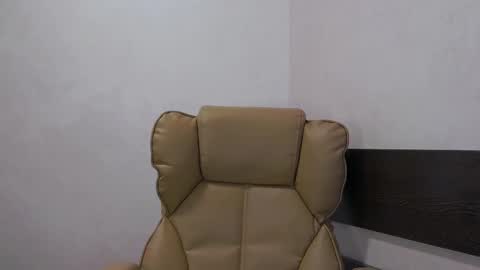 Ella online show from March 17, 6:40 am