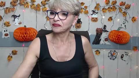 EllaBonito online show from November 18, 12:30 pm