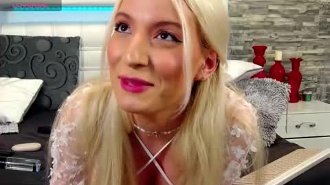 Ella online show from February 21, 12:05 am