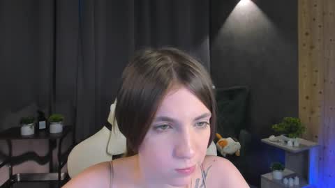 ellafex online show from March 5, 1:42 pm