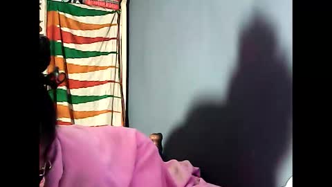 ellah245 online show from June 11, 12:43 am