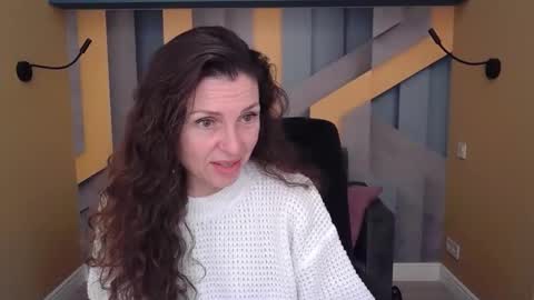 EllaLongs online show from November 10, 12:52 pm