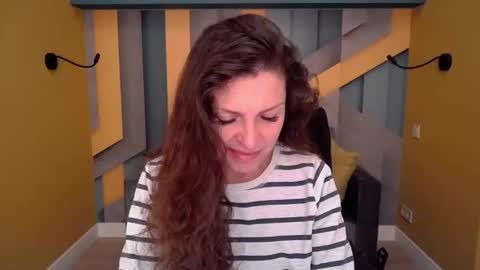 EllaLongs online show from April 7, 11:34 am