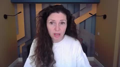 EllaLongs online show from January 8, 12:33 pm