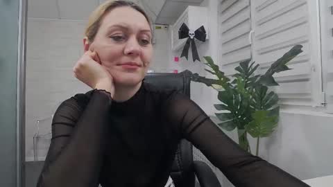            online show from October 19, 4:44 pm