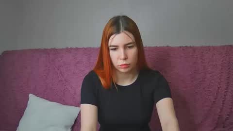 EllaNuar online show from March 3, 8:43 am