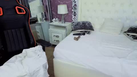 ellaxjane online show from October 16, 7:08 am