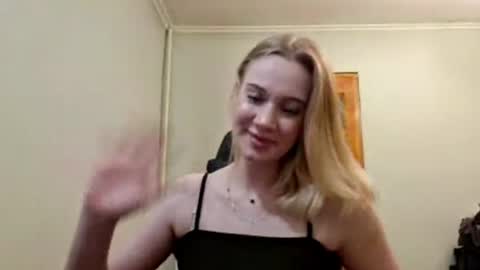 ellaygray online show from July 28, 8:52 pm