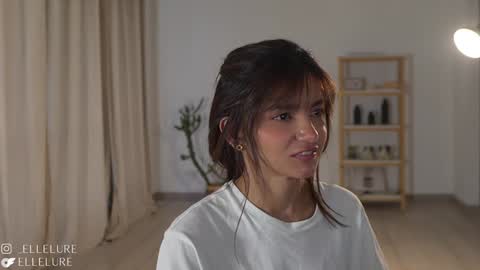 Linda Restrepo online show from January 17, 9:28 pm