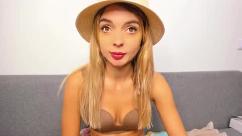 ellen_flow online show from March 6, 10:26 pm