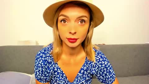 ellen_flow online show from October 7, 9:33 pm