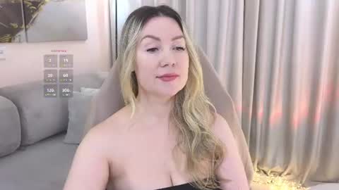 ElleSoft1 online show from July 26, 7:33 pm
