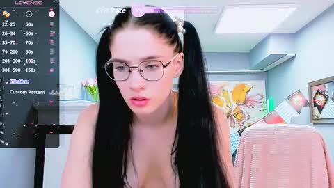 ellie_magic online show from September 27, 12:25 pm