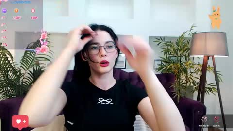 ellie_magic online show from April 16, 1:44 pm