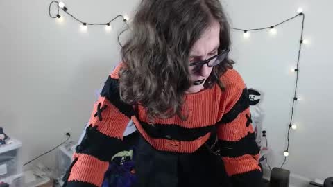 Ellie Charmful online show from November 15, 12:45 am