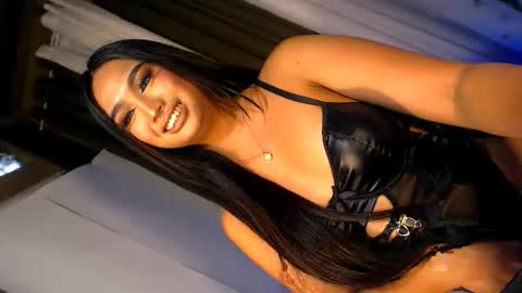 ellie online show from December 4, 7:13 pm