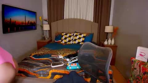 ellie online show from September 9, 7:14 pm