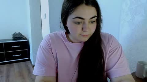 Ellie online show from May 24, 7:26 am