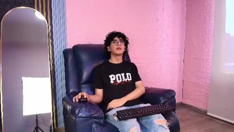  ELLIOR NOIR  online show from July 7, 7:18 pm