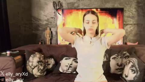 elly_ary online show from February 11, 10:24 pm